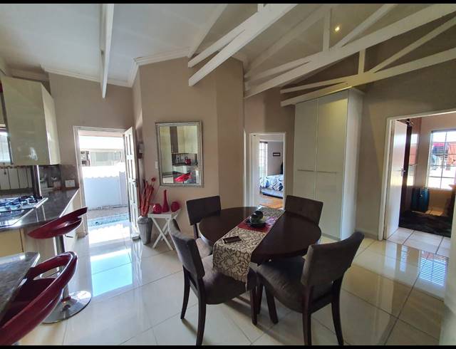 3 BEDROOM TOWNHOUSE FOR SALE IN WATERVAL EAST